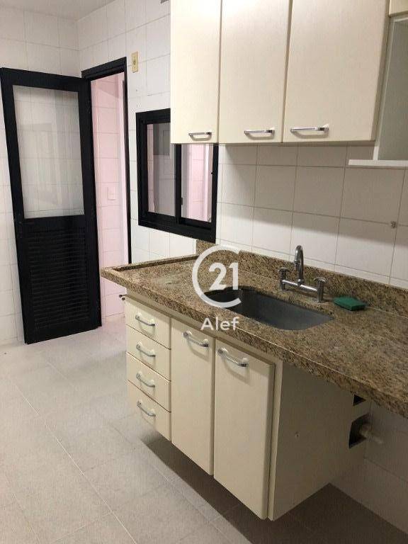 Apartamento para alugar com 3 quartos, 110m² - Foto 16