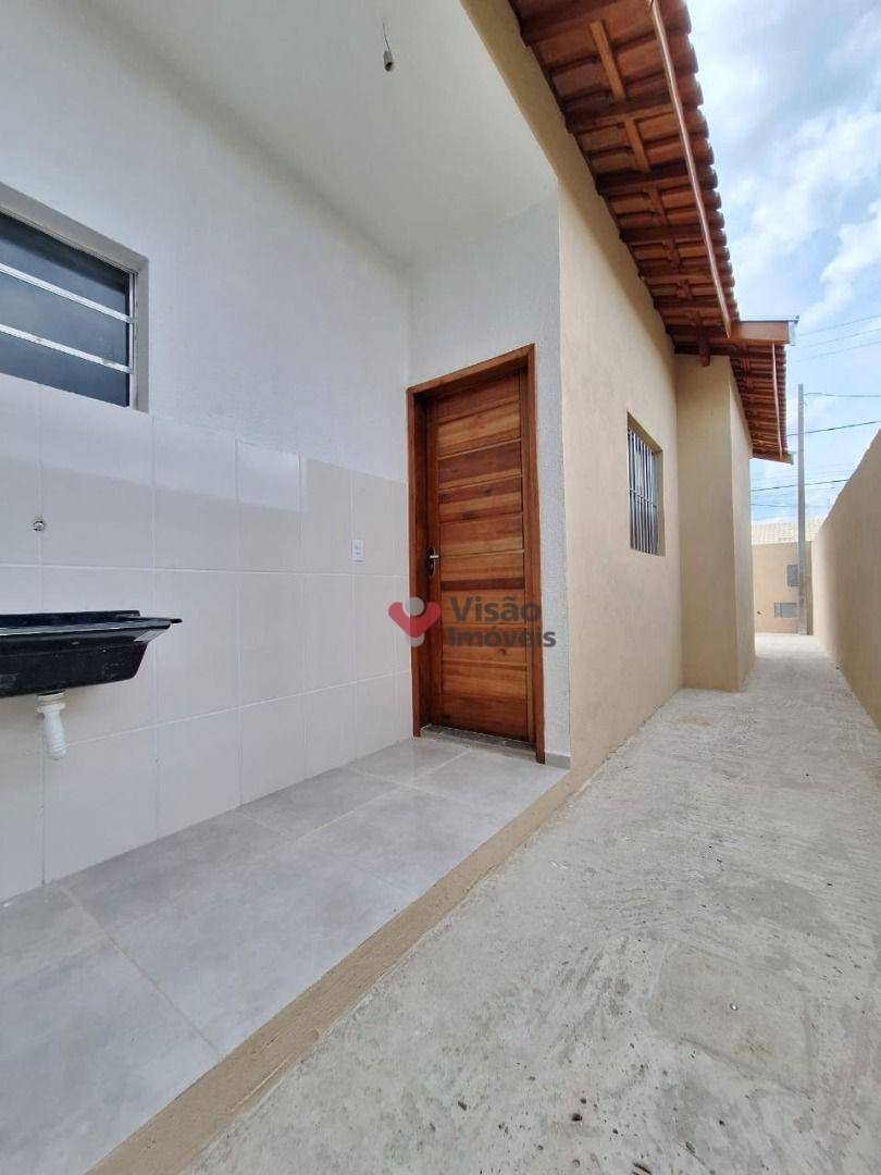 Casa à venda com 2 quartos, 60m² - Foto 6