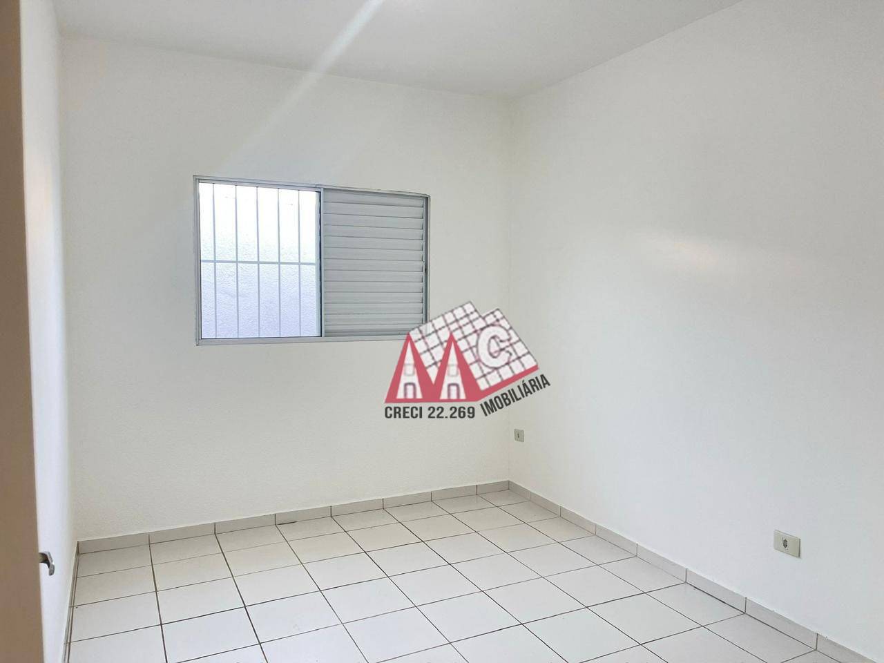 Casa à venda com 2 quartos, 47m² - Foto 14