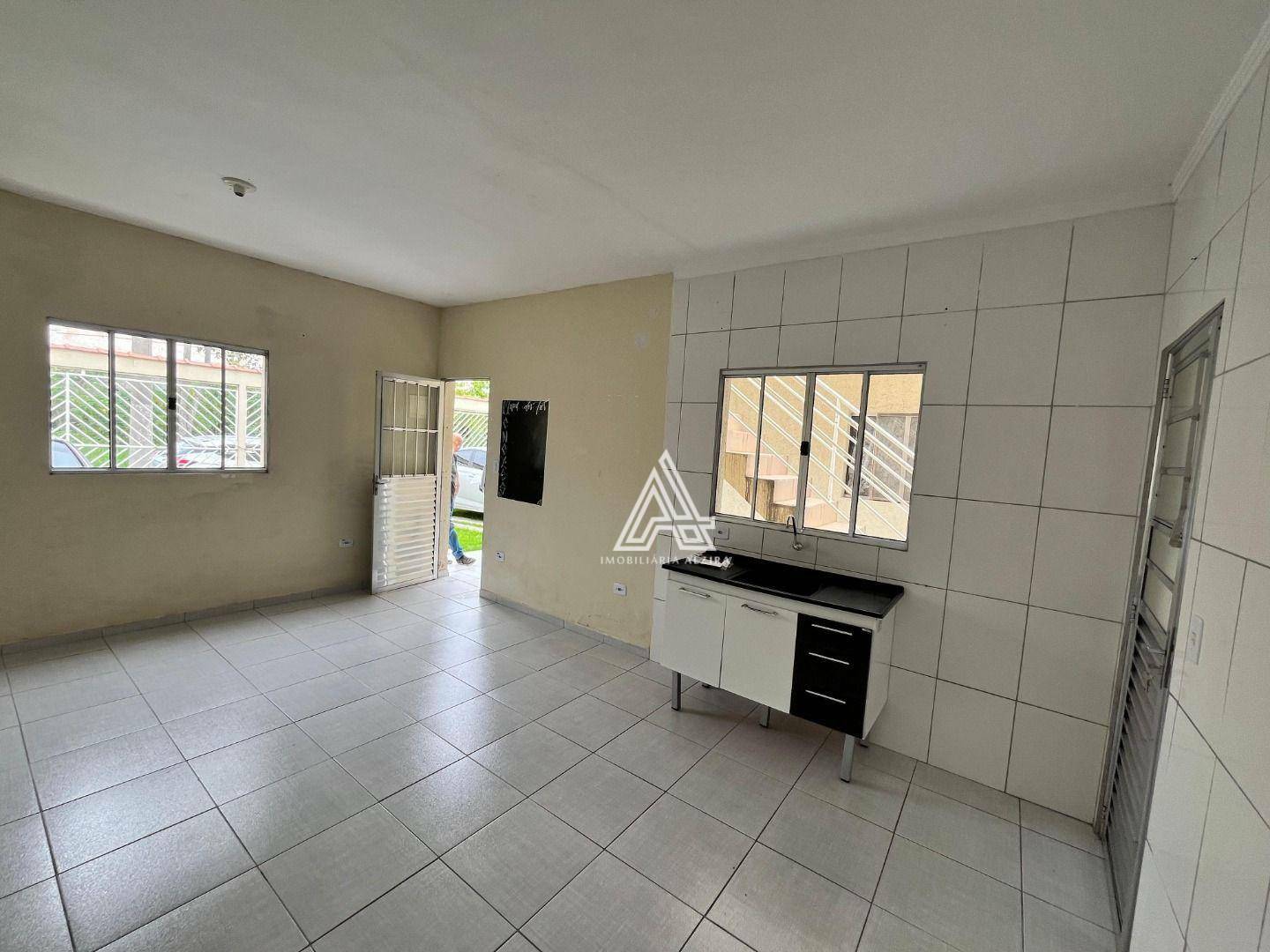 Casa para alugar com 2 quartos, 95m² - Foto 1