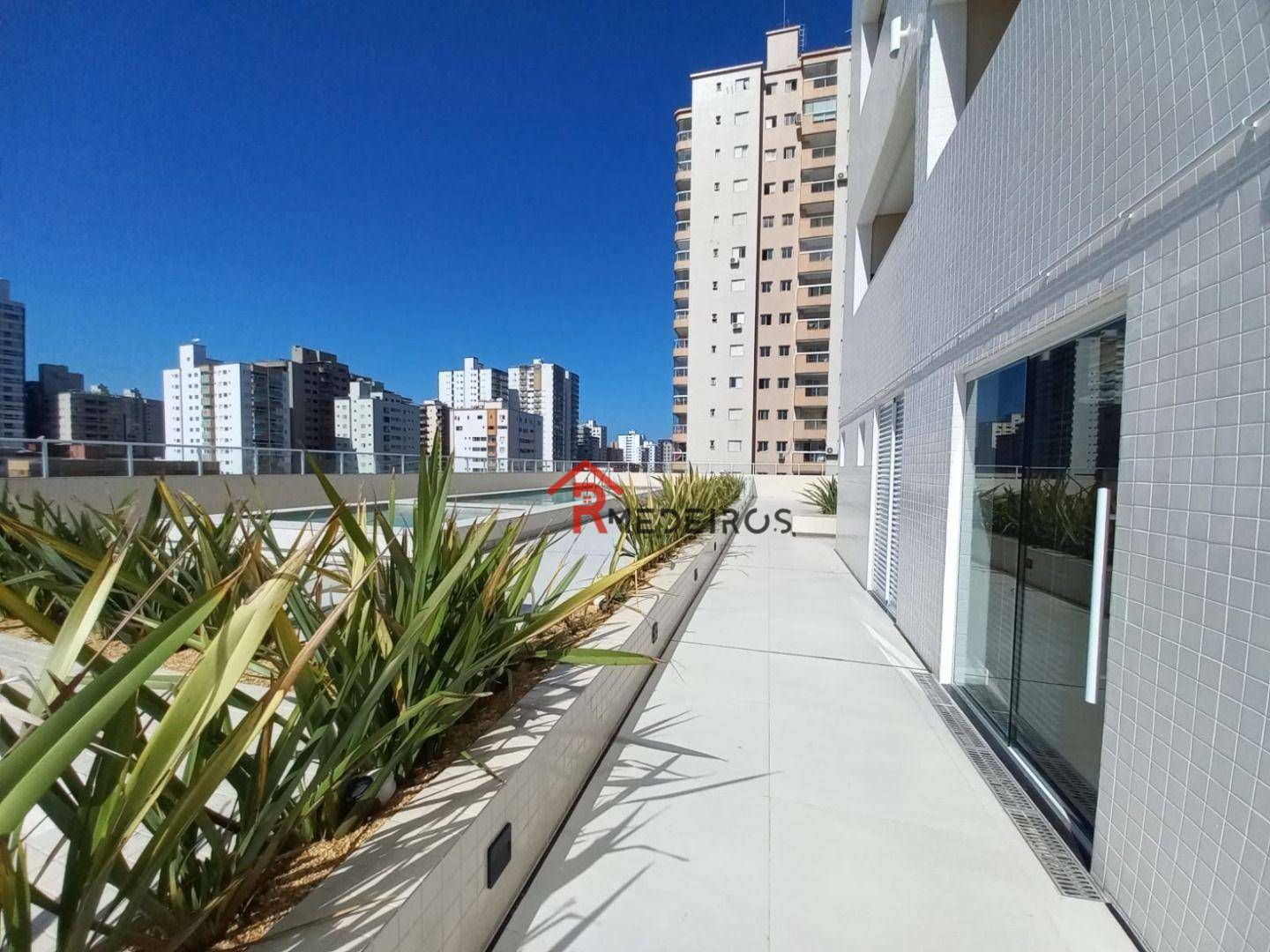 Apartamento à venda com 2 quartos, 77m² - Foto 30