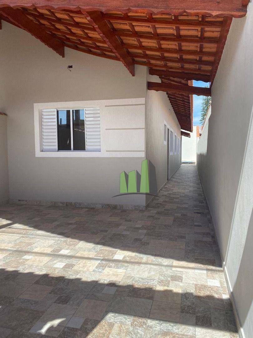 Casa à venda com 2 quartos, 84m² - Foto 2