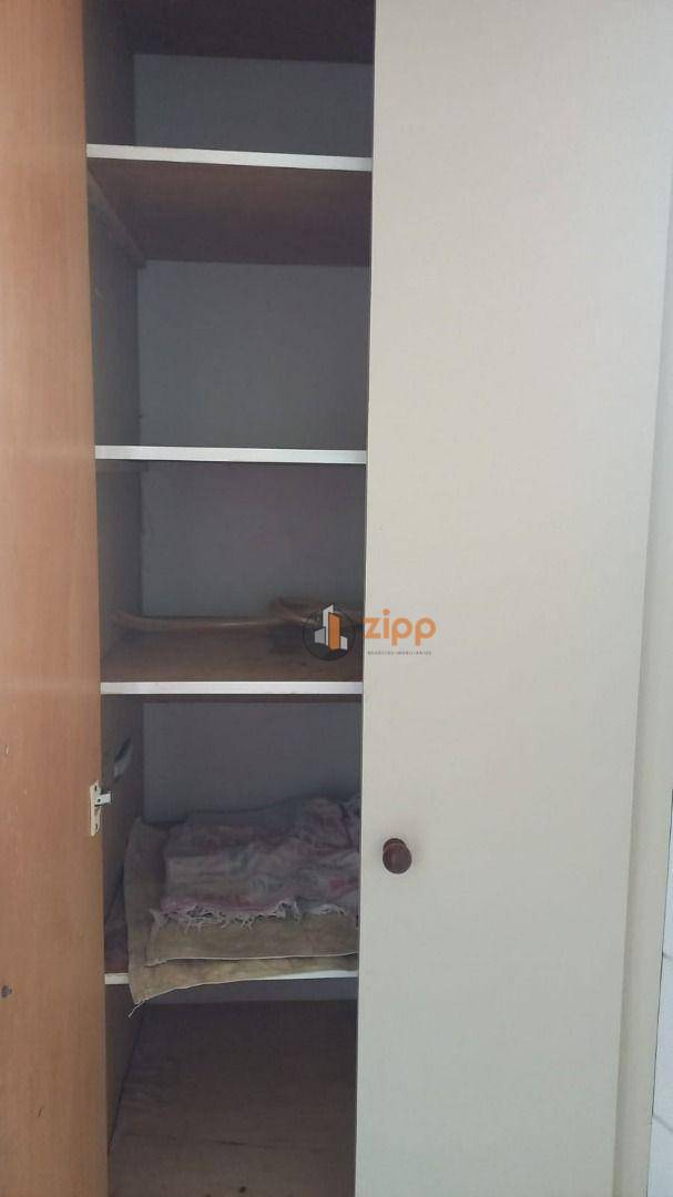 Apartamento à venda com 2 quartos, 70m² - Foto 19