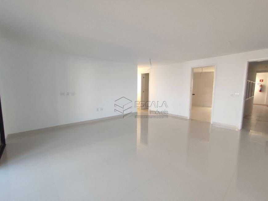 Apartamento à venda com 3 quartos, 162m² - Foto 11