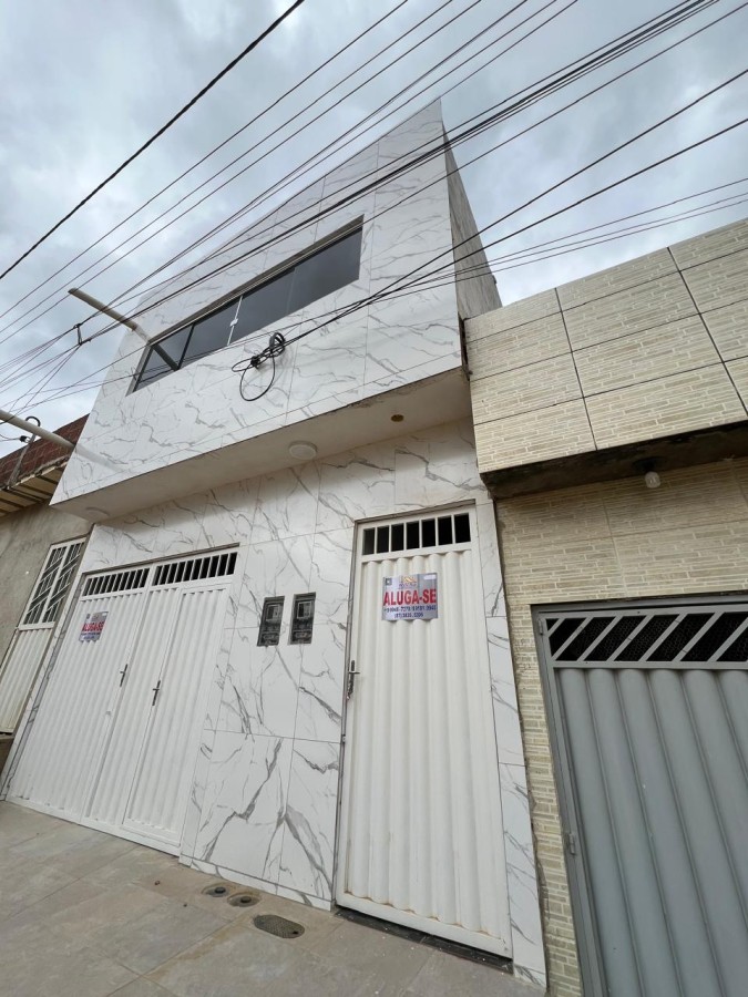 Casa para alugar com 2 quartos, 85m² - Foto 1