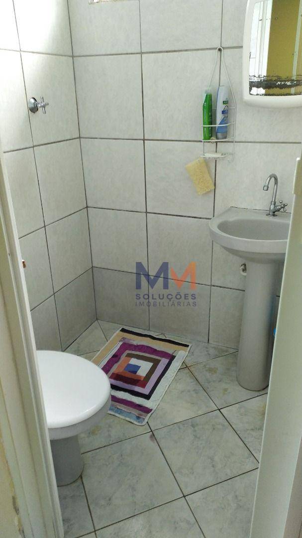 Casa à venda com 2 quartos, 70m² - Foto 20