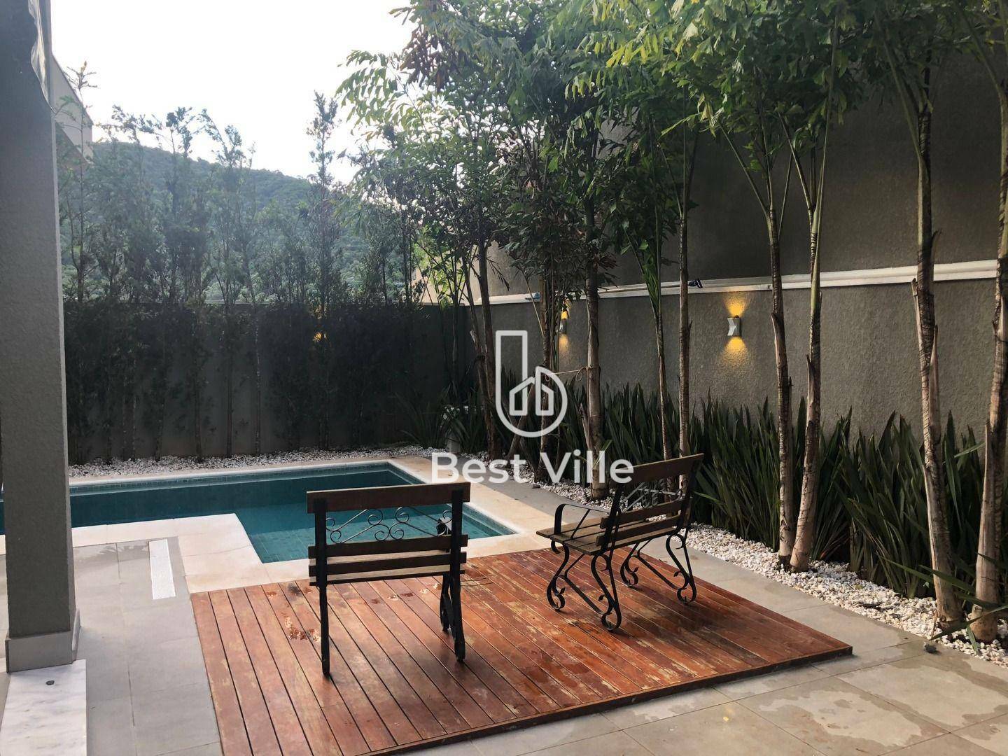 Casa de Condomínio para alugar com 4 quartos, 500m² - Foto 4