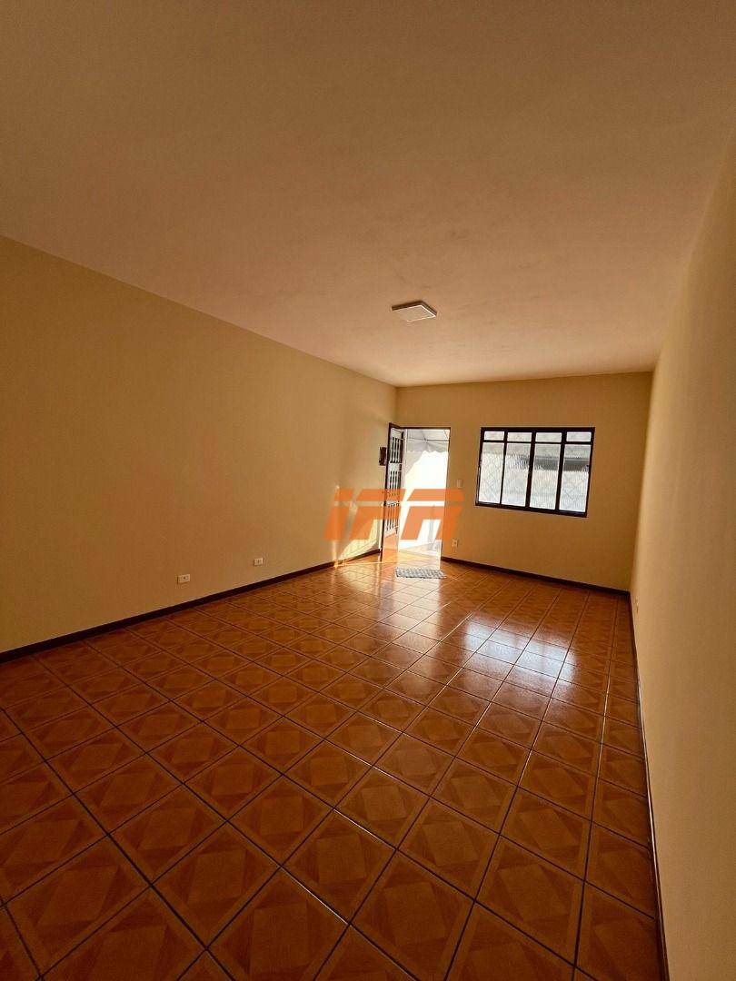 Casa à venda com 2 quartos, 100m² - Foto 2