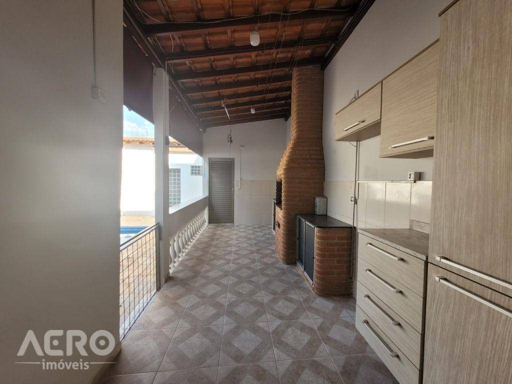 Casa à venda com 4 quartos, 170m² - Foto 20