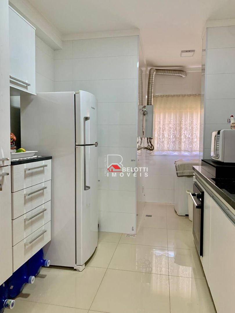 Apartamento à venda com 3 quartos, 110m² - Foto 3