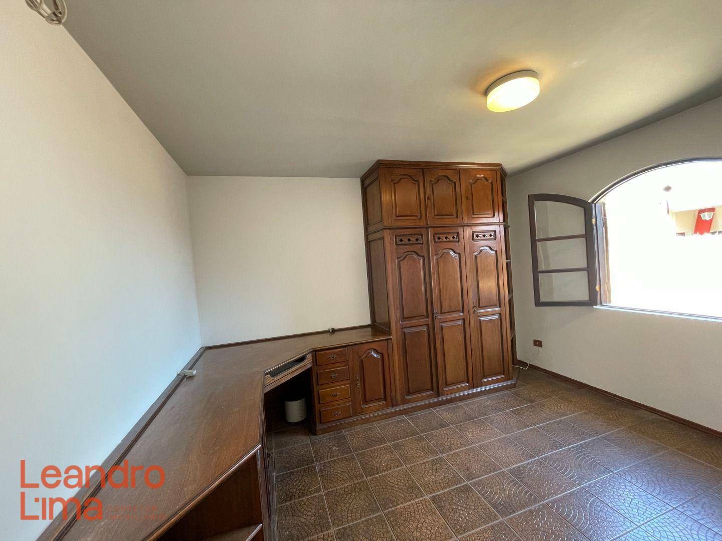 Casa à venda com 4 quartos, 350m² - Foto 30