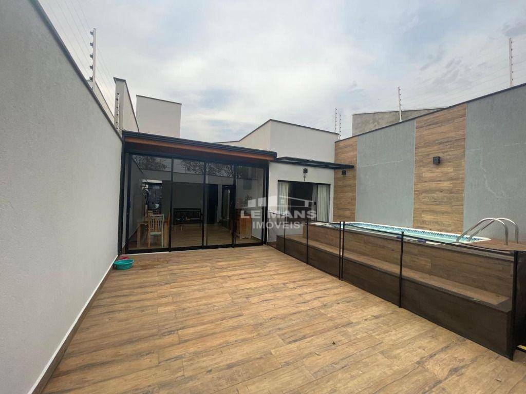 Casa à venda com 3 quartos, 130m² - Foto 1