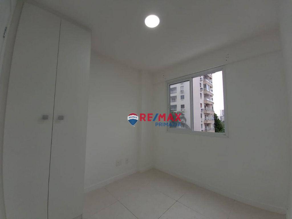 Apartamento para alugar com 3 quartos, 78m² - Foto 17