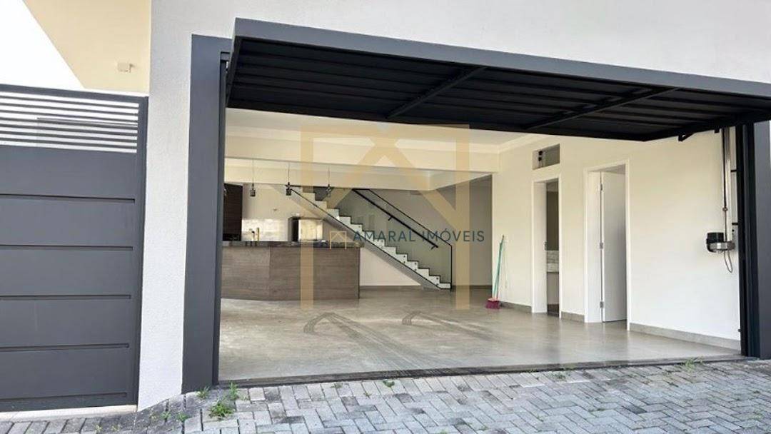 Casa de Condomínio à venda com 3 quartos, 240m² - Foto 19