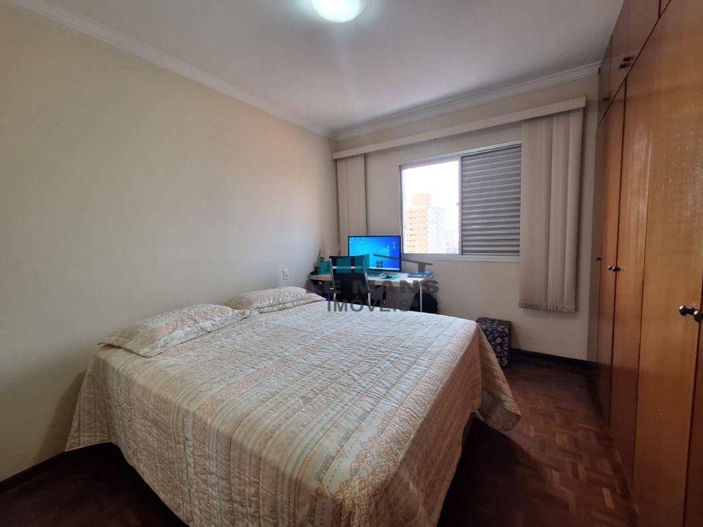 Apartamento à venda com 3 quartos, 90m² - Foto 15