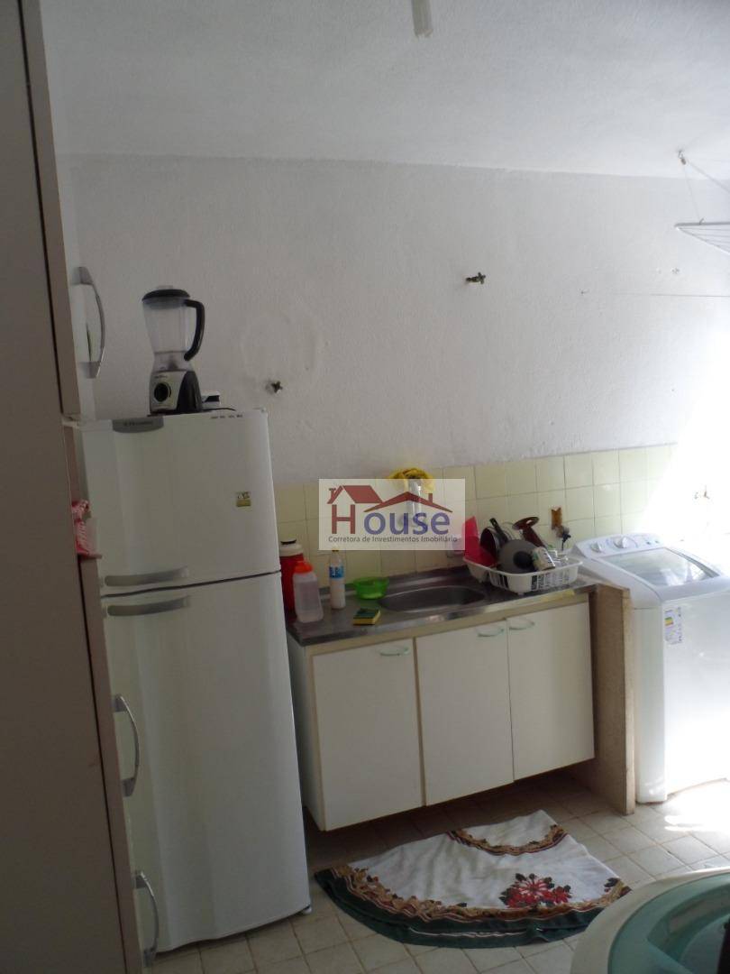 Apartamento à venda com 3 quartos, 48m² - Foto 13