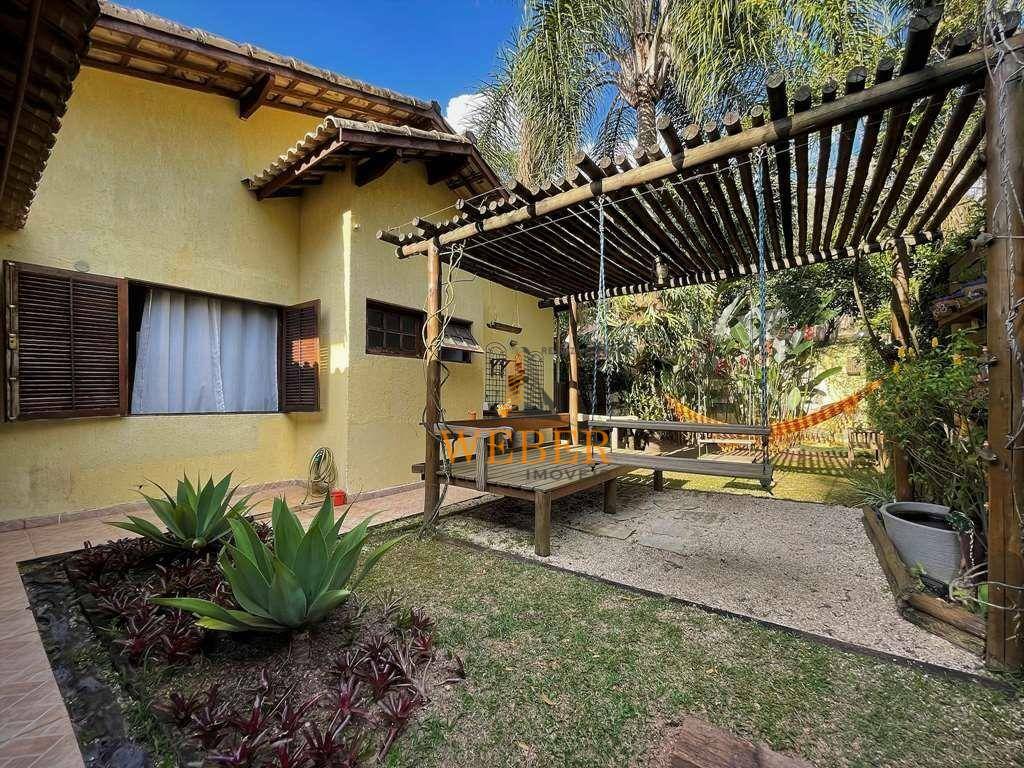 Casa de Condomínio à venda com 4 quartos, 220m² - Foto 16