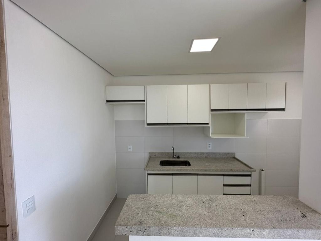 Apartamento para alugar com 3 quartos, 82m² - Foto 6