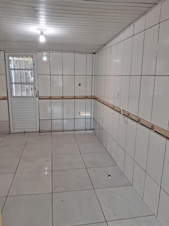 Casa à venda com 2 quartos, 70m² - Foto 6