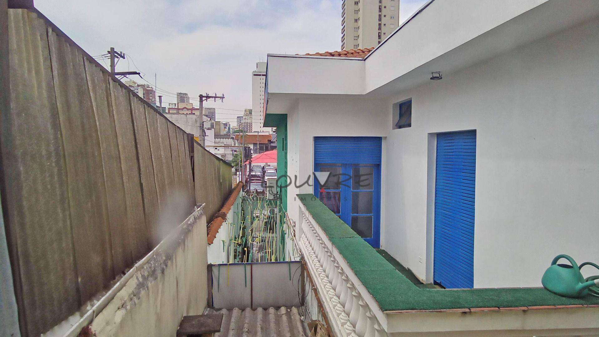 Casa à venda e aluguel com 6 quartos, 220m² - Foto 6