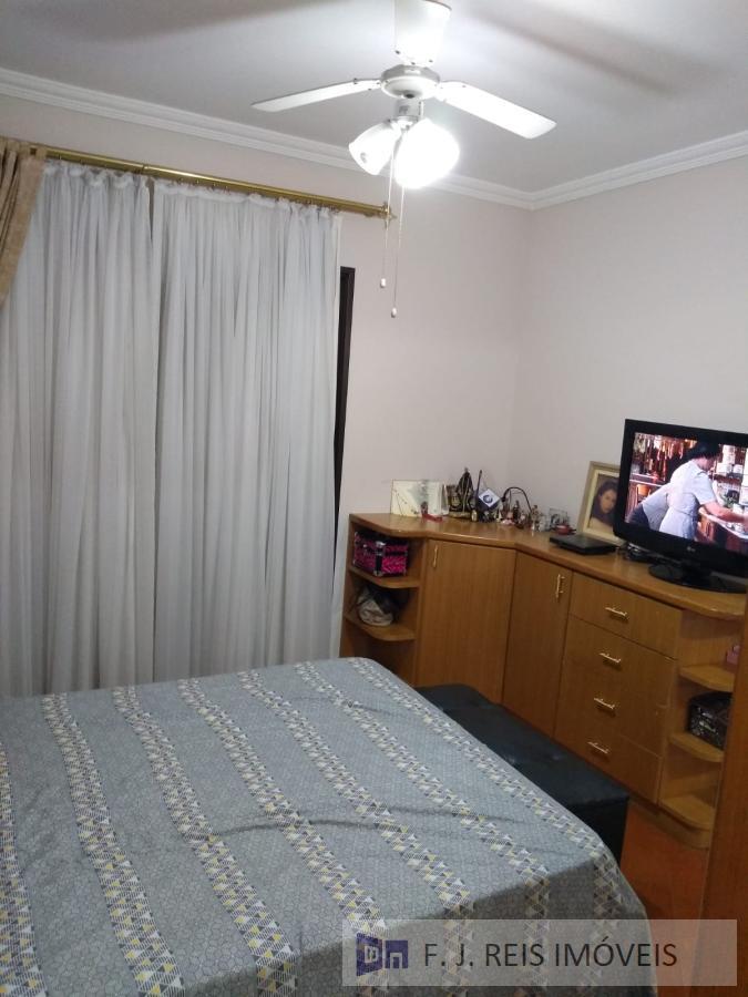 Apartamento à venda com 3 quartos, 140m² - Foto 13