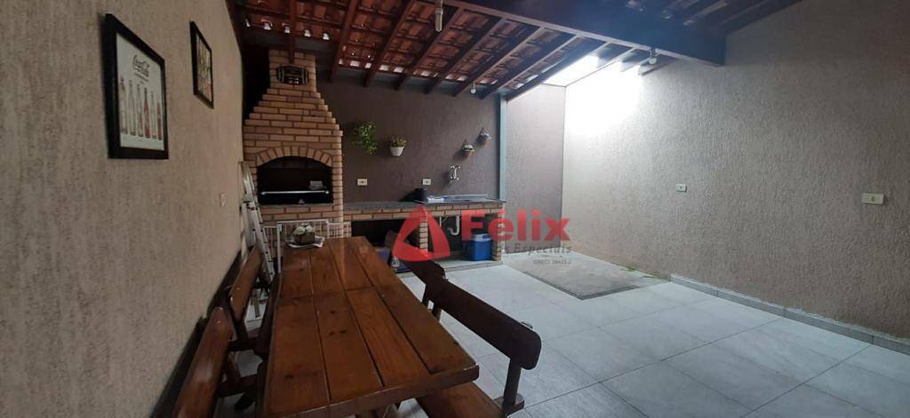 Casa à venda com 3 quartos, 250m² - Foto 13