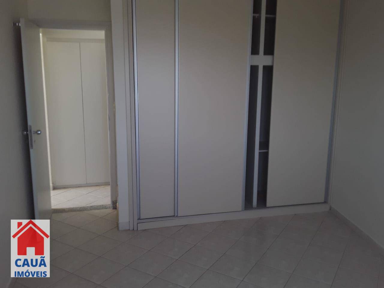 Apartamento à venda com 3 quartos, 110m² - Foto 9