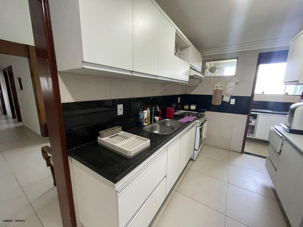 Apartamento para alugar com 3 quartos, 117m² - Foto 16