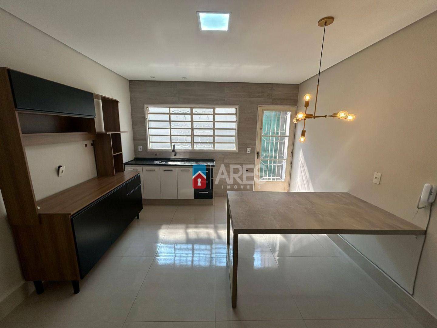 Casa à venda com 4 quartos, 154m² - Foto 17