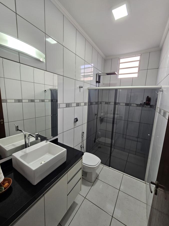 Casa à venda com 3 quartos, 250m² - Foto 10