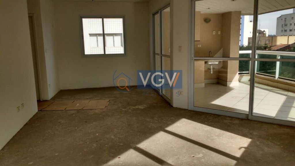 Apartamento à venda com 3 quartos, 144m² - Foto 1