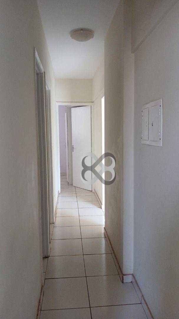 Apartamento para alugar com 3 quartos, 80m² - Foto 6