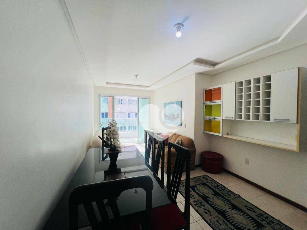Apartamento para alugar com 3 quartos, 110m² - Foto 3