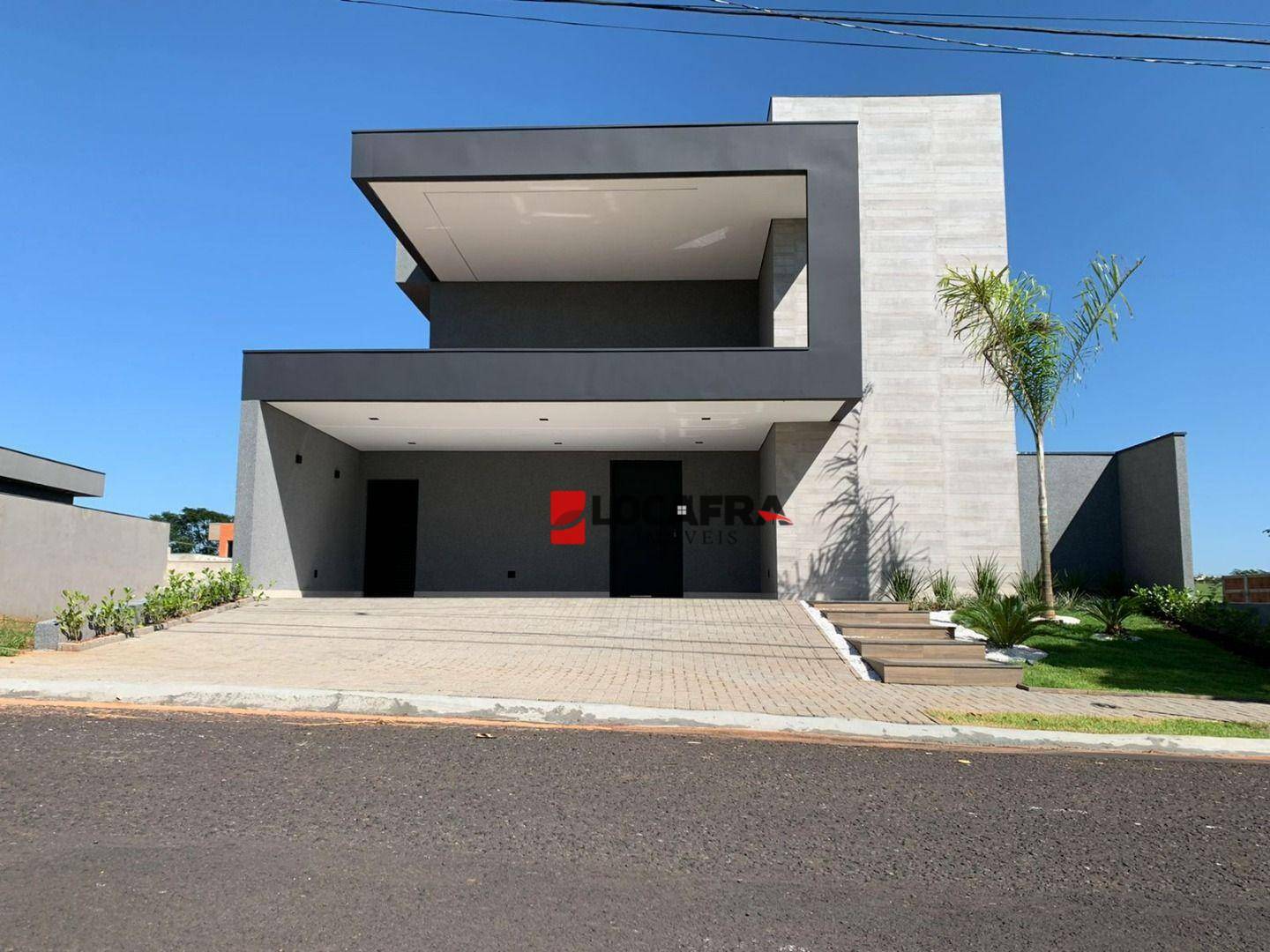 Casa de Condomínio à venda com 3 quartos, 210m² - Foto 1