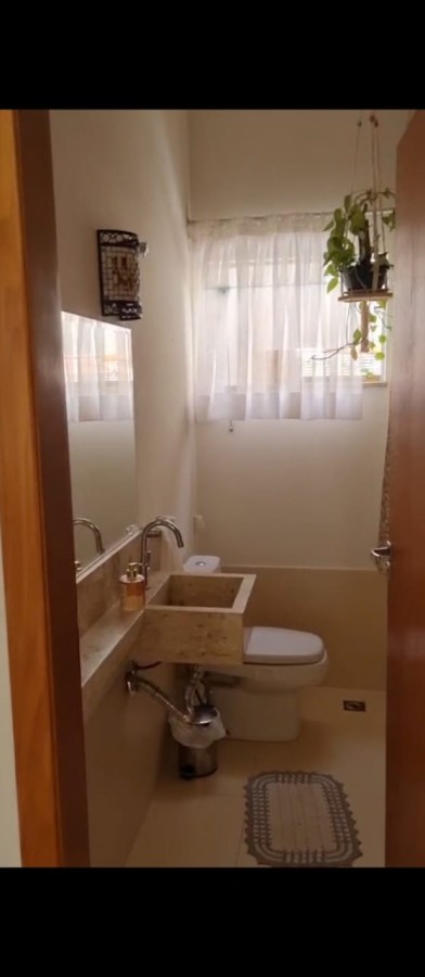 Casa à venda com 3 quartos, 200m² - Foto 15