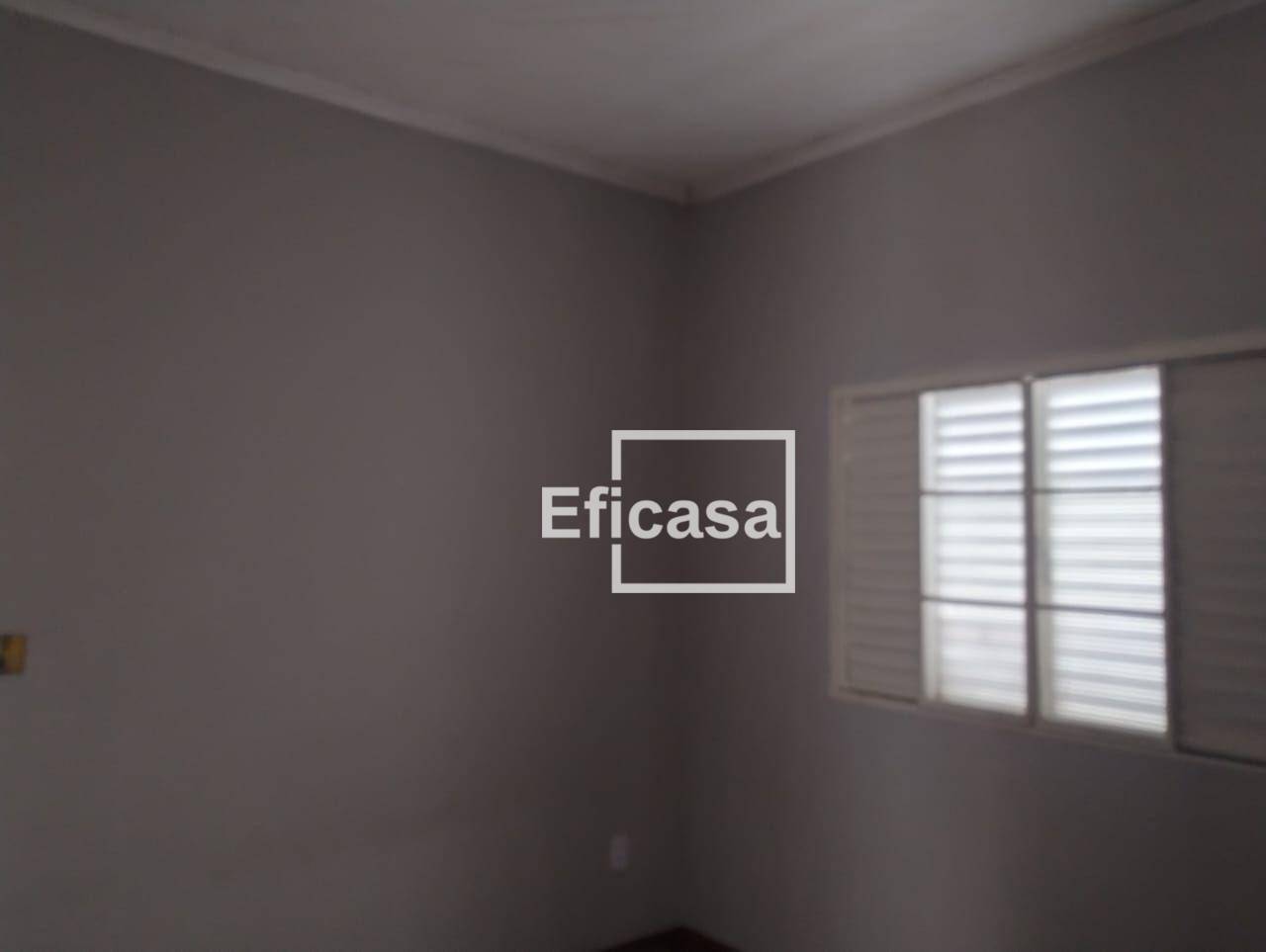 Casa à venda com 3 quartos, 100m² - Foto 4