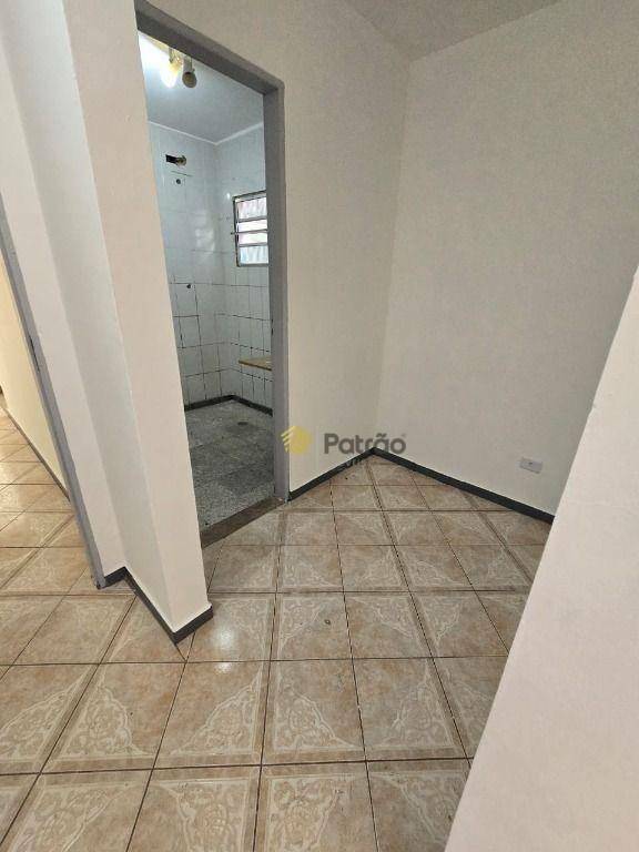 Sobrado à venda com 2 quartos, 174m² - Foto 38