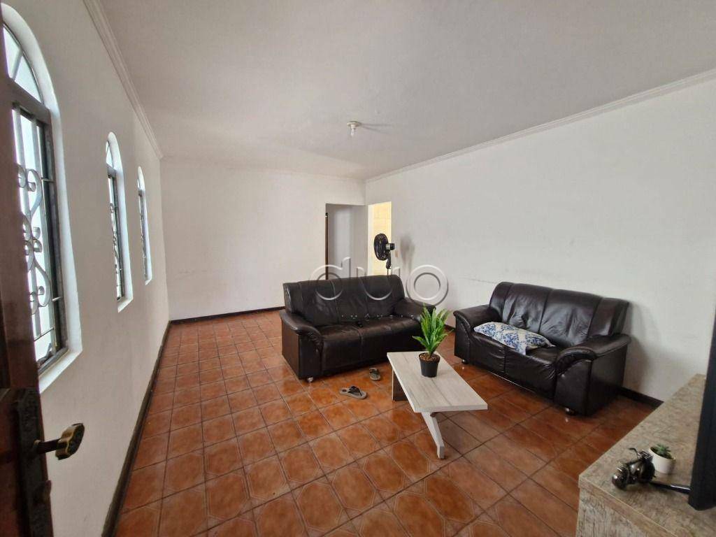 Casa à venda com 3 quartos, 143m² - Foto 2