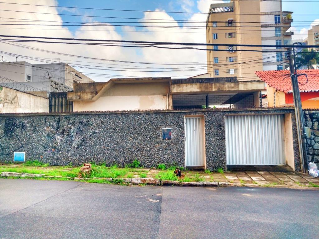 Casa à venda com 3 quartos, 211m² - Foto 2