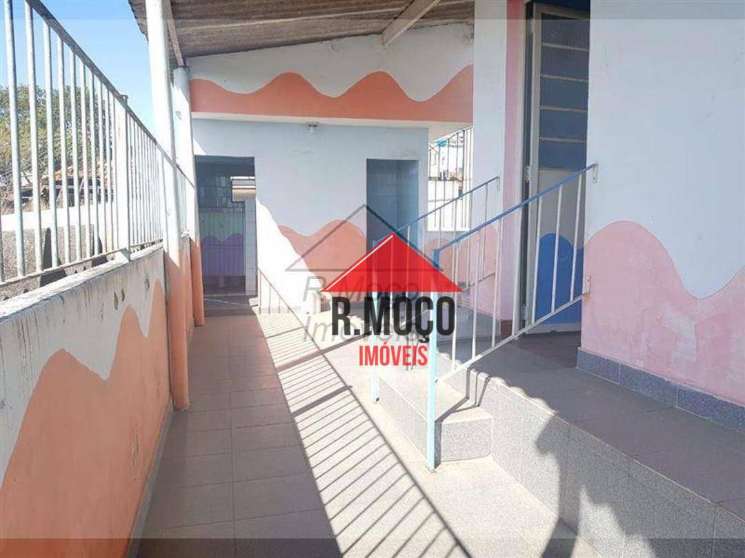 Sobrado à venda com 10 quartos, 219m² - Foto 29