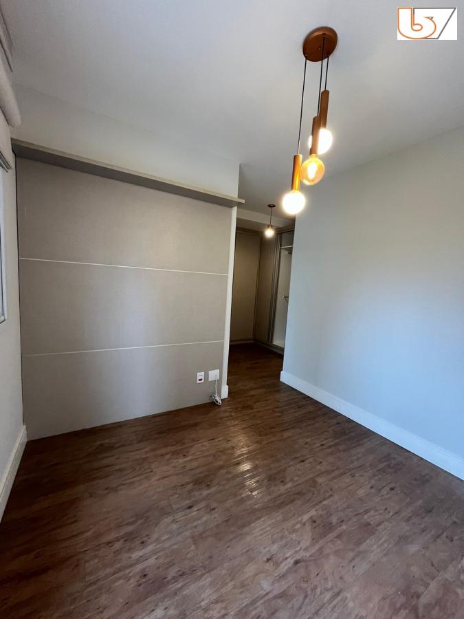 Apartamento para alugar com 2 quartos, 107m² - Foto 9