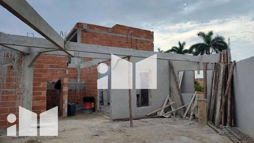 Casa de Condomínio à venda com 5 quartos, 184m² - Foto 1