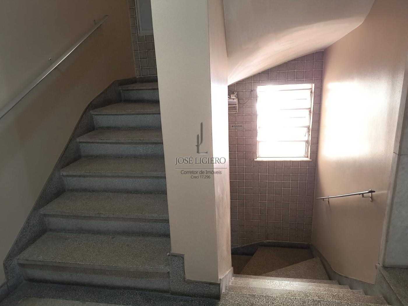 Apartamento à venda com 3 quartos, 150m² - Foto 17