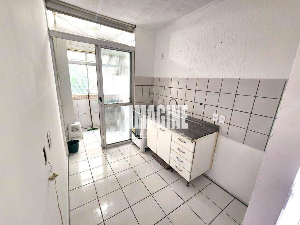 Apartamento à venda com 2 quartos, 50m² - Foto 4