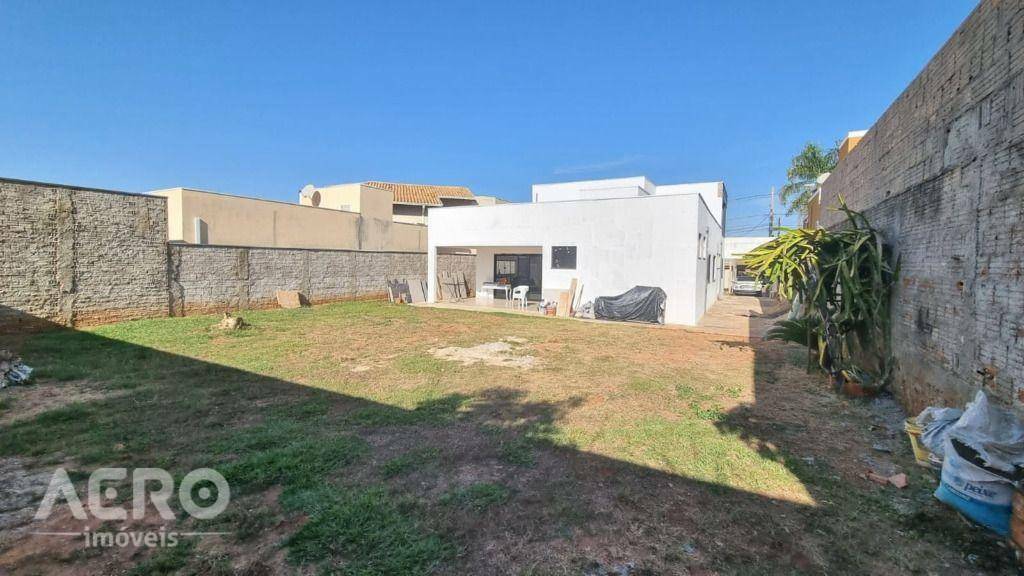 Casa de Condomínio à venda com 3 quartos, 240m² - Foto 4