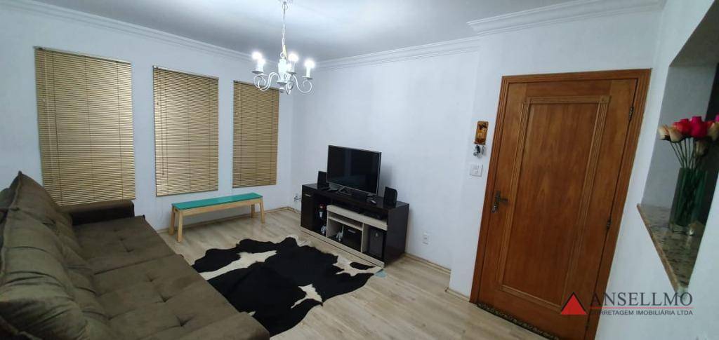 Sobrado à venda com 3 quartos, 174m² - Foto 1