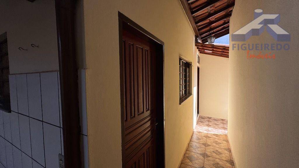 Casa à venda com 3 quartos, 212m² - Foto 14