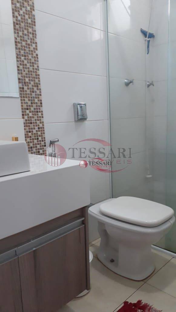 Casa à venda com 2 quartos, 140m² - Foto 4
