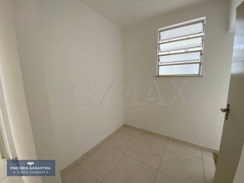 Apartamento para alugar com 2 quartos, 65m² - Foto 9