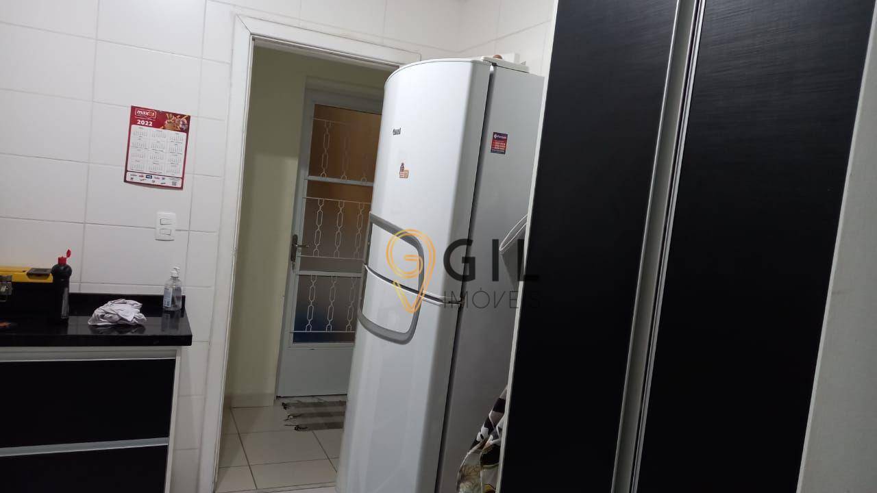 Sobrado à venda com 3 quartos, 100m² - Foto 9